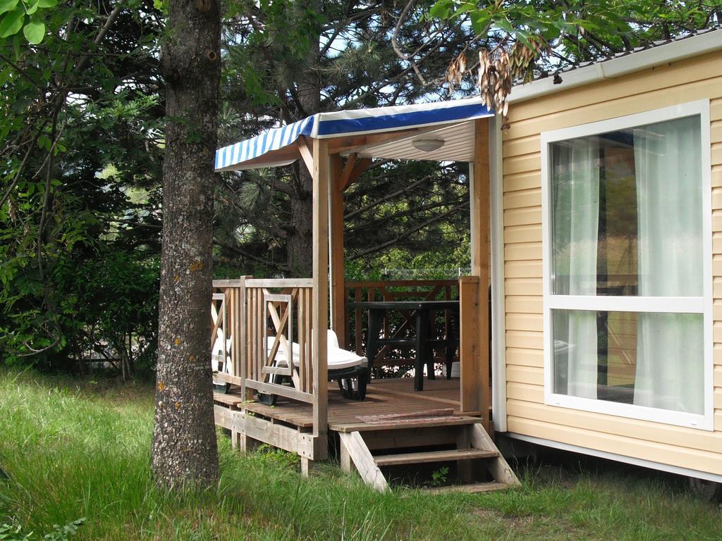 Camping Les Grillons Hotel Embrun Exterior foto
